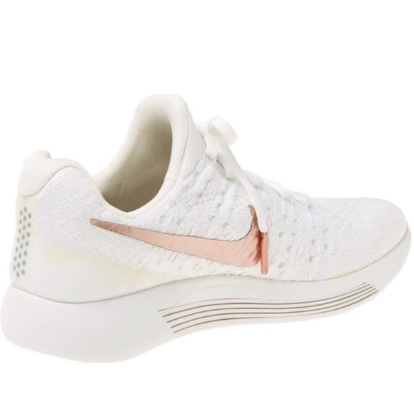 nike lunarepic low flyknit 2 rose gold nike lunarepic low flyknit 2 rose gold